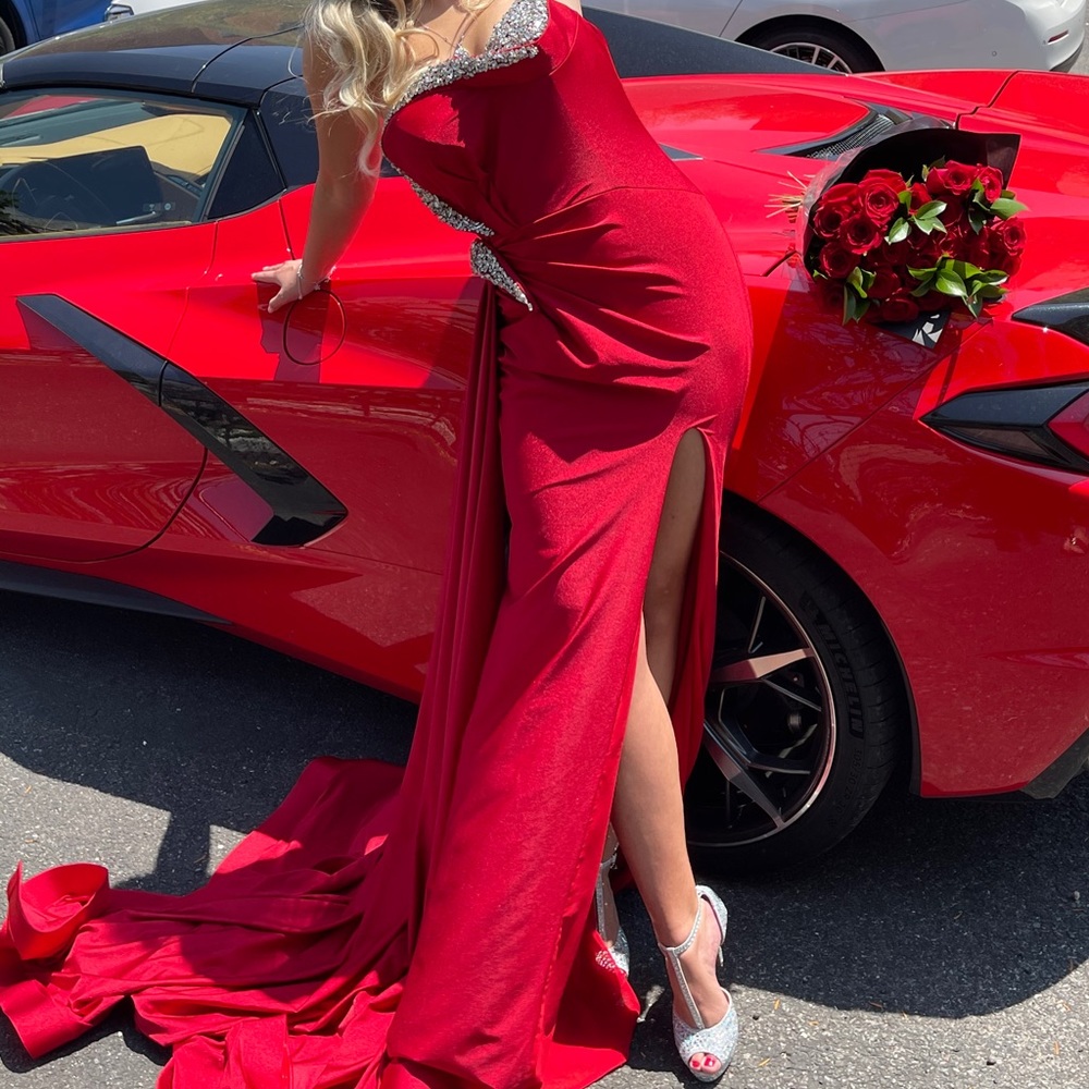 Portia & Scarlett Gown✨ Size 4✨